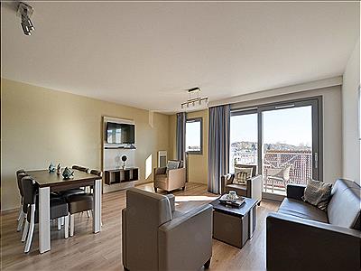 Apartment for 6 people (4 adults - 2 children) with balcony